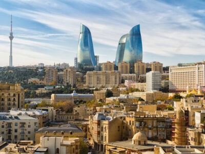 Центр Баку и Пламенные башни
